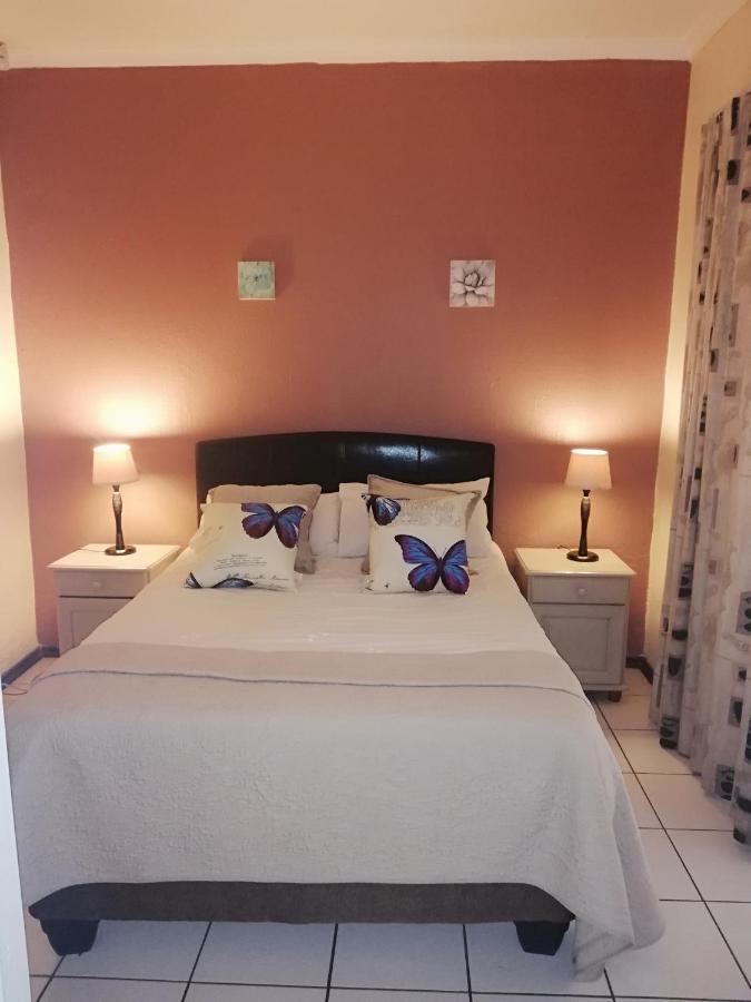 Matina Guest House Johannesbourg Extérieur photo